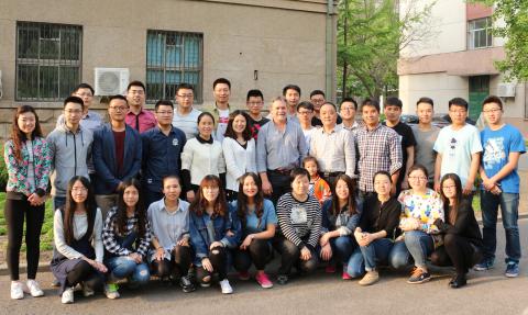 NSW DPI's Dr David Hopkins with students from Shandong Agricultural University, SDAU, China_NSW DPI_ORIGINAL.jpg
